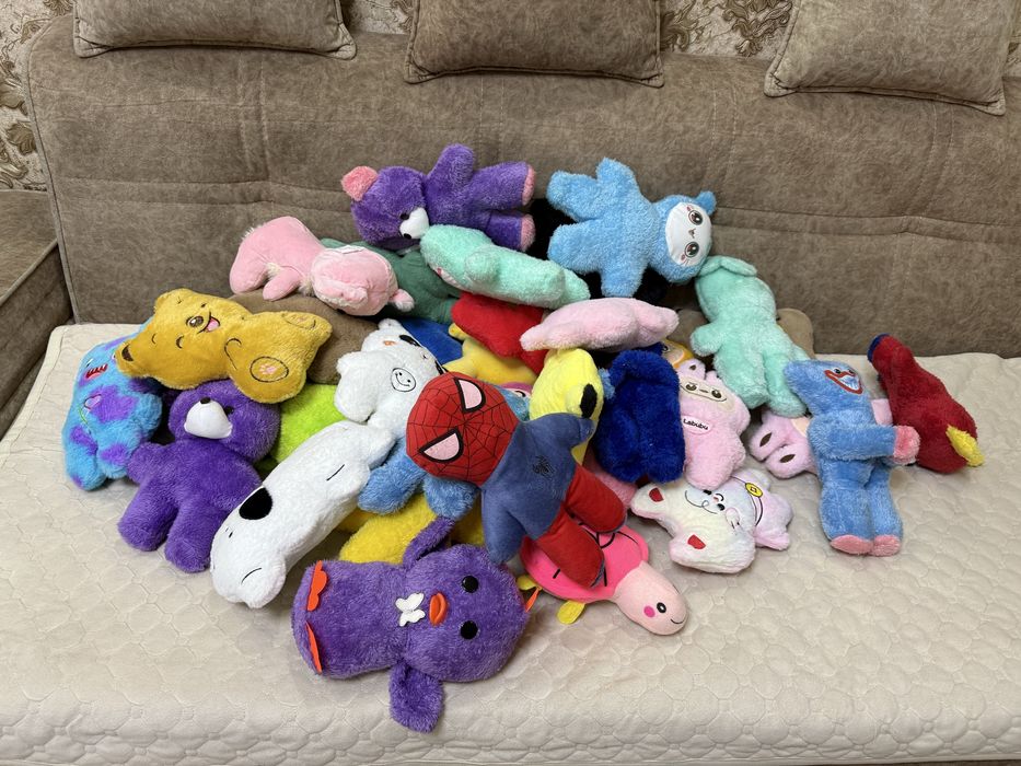 Новые мягкие игрушки Игрушек 35 штук каждая по 5000 тыс сум