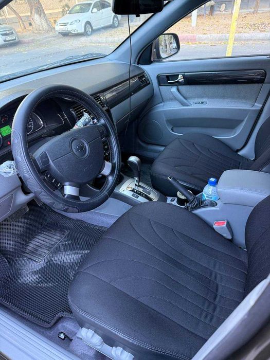 Продается Lacetti полный фул 2023 года в отличном состоянии