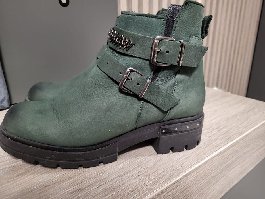 Ghete damă Benvenuti, mărime 38/39 , ca noi