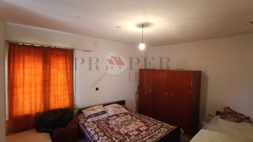 Продажба Къща гр. Павликени - с. Лесичери 80m²