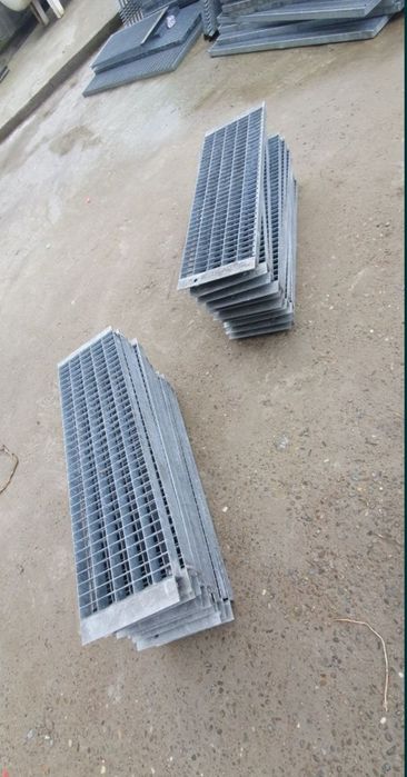Trepte zincate exterioare