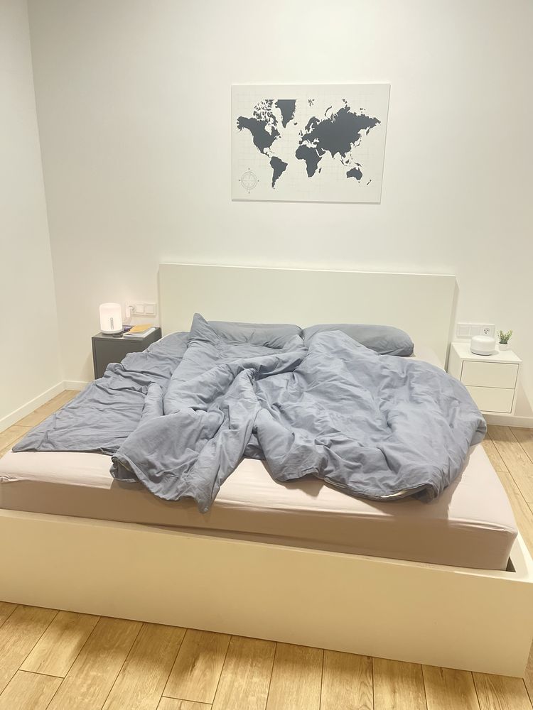 IKEA MALM МАЛЬМ кровать с реечным основанием - белая, 180x200 см.