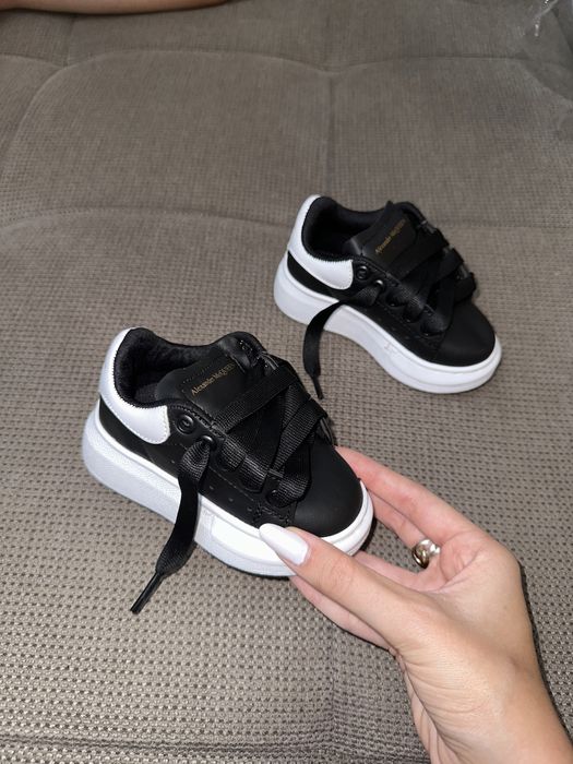 Adidasi Alexander Mcqueen marimea 22
