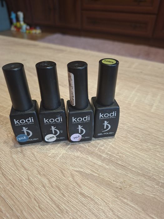 Гел.лакове. блускай, Cincinnati DNK,lukum