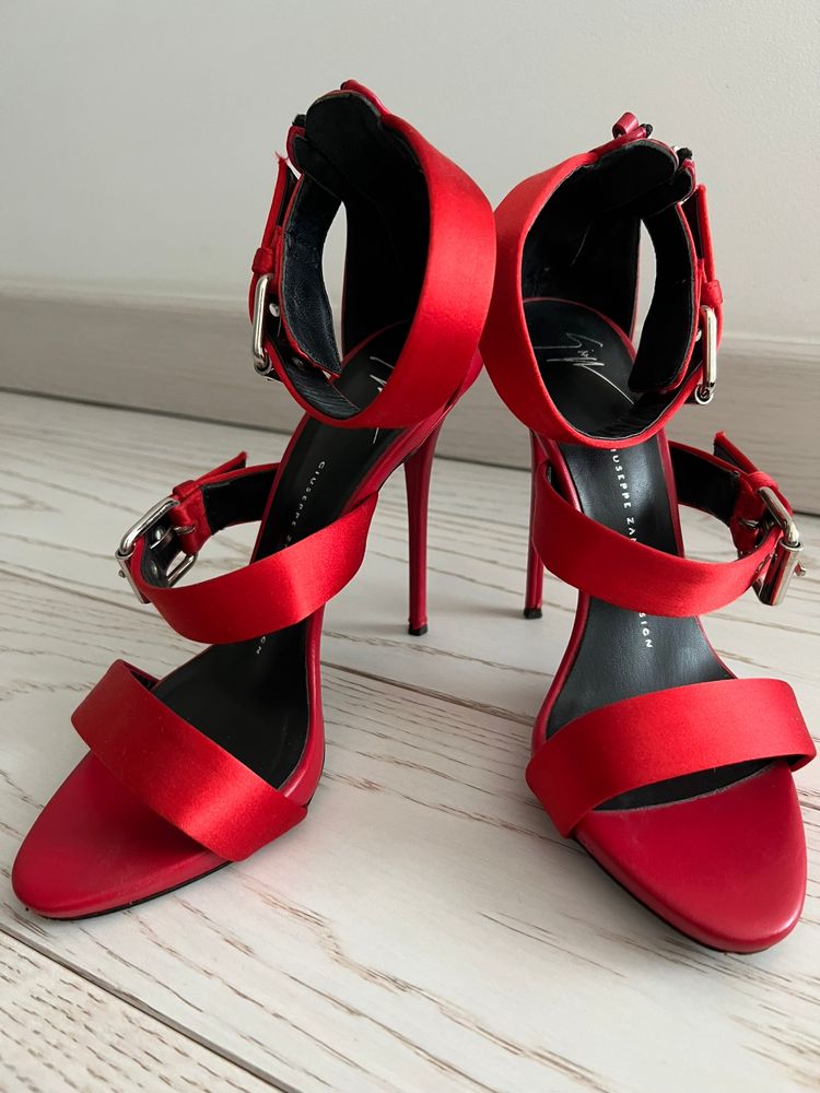 Sandale Giuseppe Zanotti