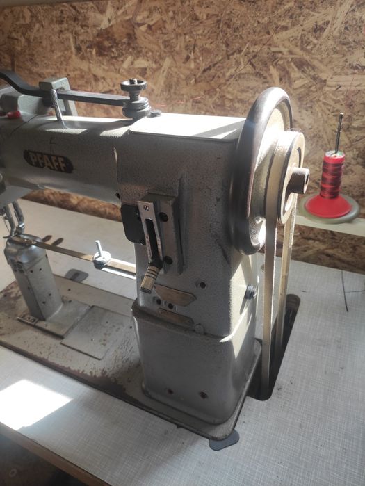 Промышленая Швейная машина Pfaff 595(колонковая/