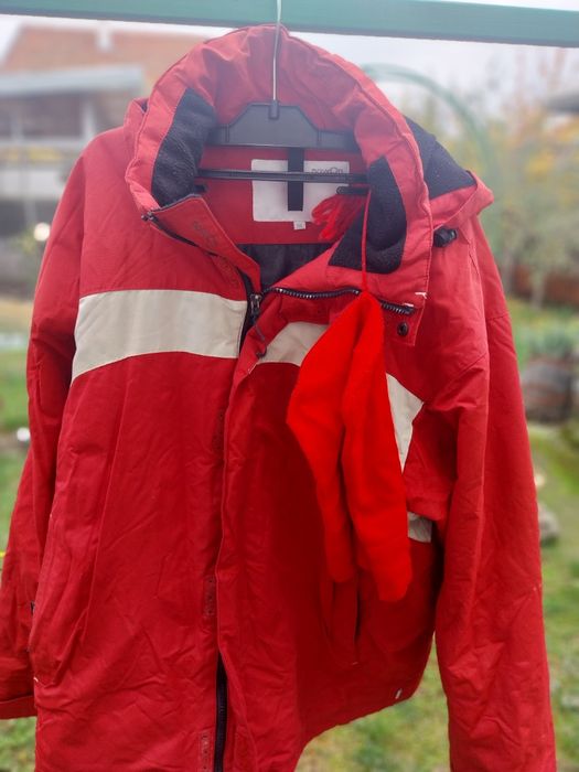 Продавам три зимни якета  - PUMA ,ESPRIT, NAVON