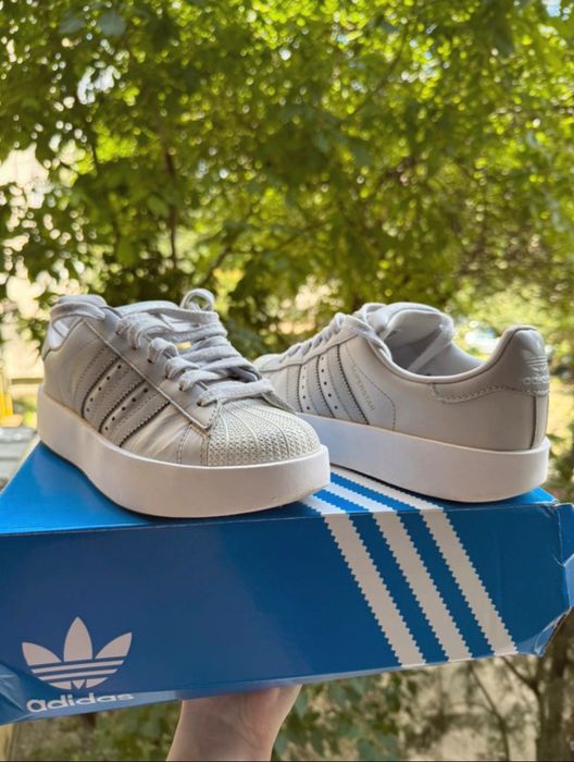 Adidas Superstar