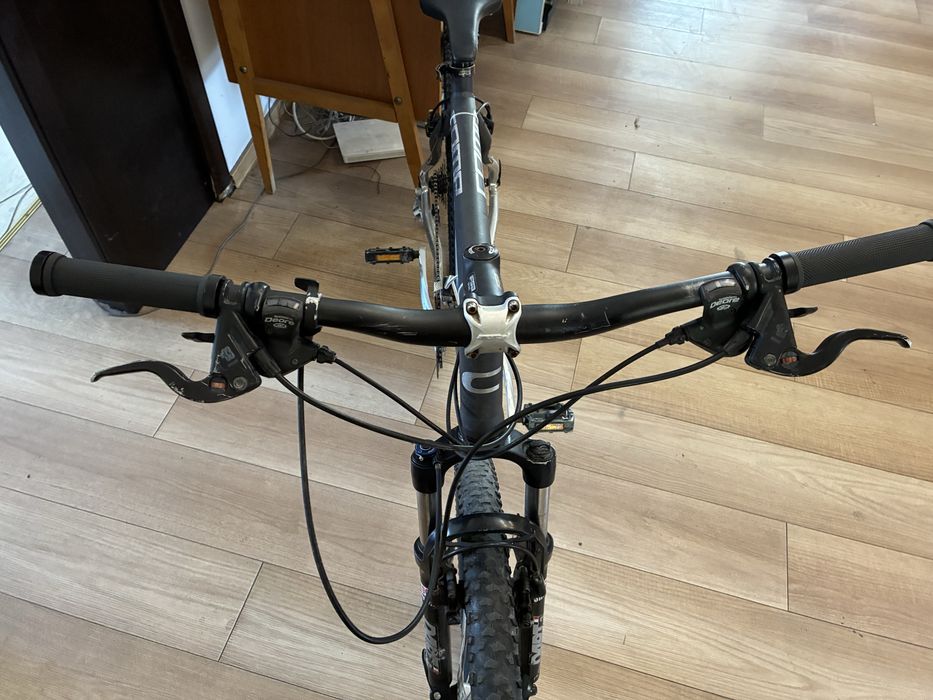 Bicicleta Cube frane hidraulice