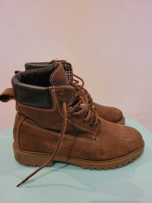 Ghete maro Timberland (tip) marimea 42, stare buna!