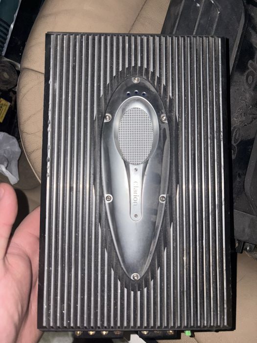 Продам усилитель. Pioneer, clarion. 2 канальный усилитель на автозвук,
