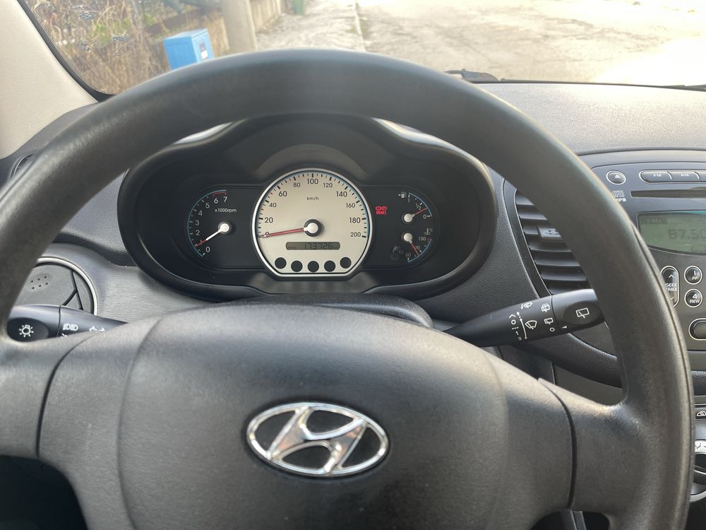 Продавам перфектен Hyundai i10 , 2009г. Газ/бензин