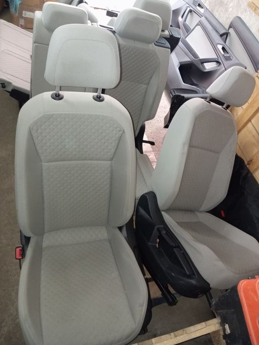 VW Tiguan Allspace салон, седалки и кори за врати 7 местен