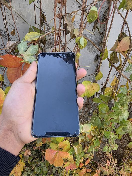 Samsung S10 5g sotiladi dastavka bor