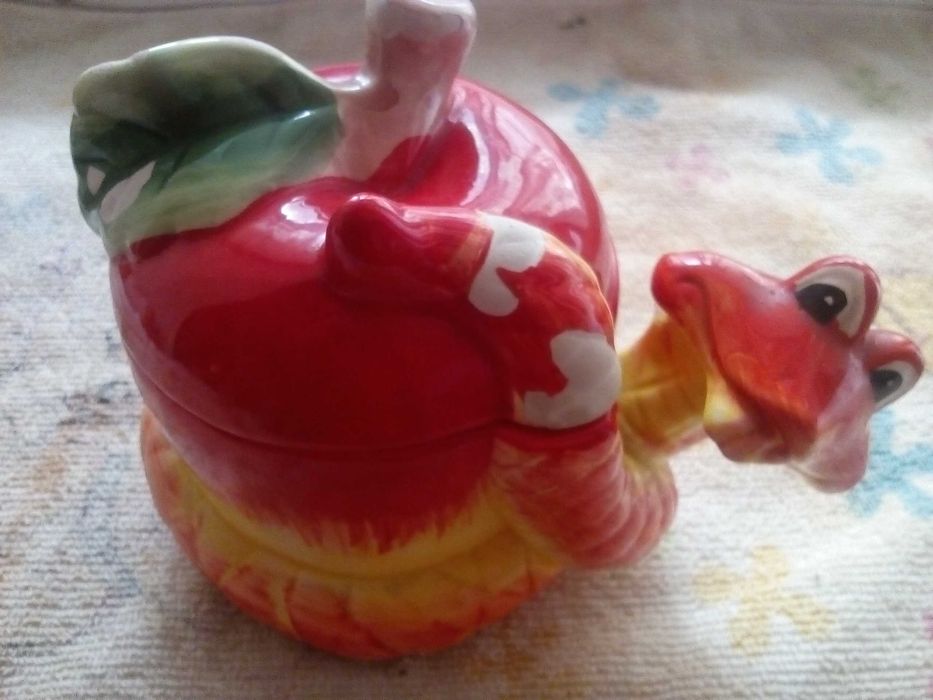 Продам сахарницу-черепашка.