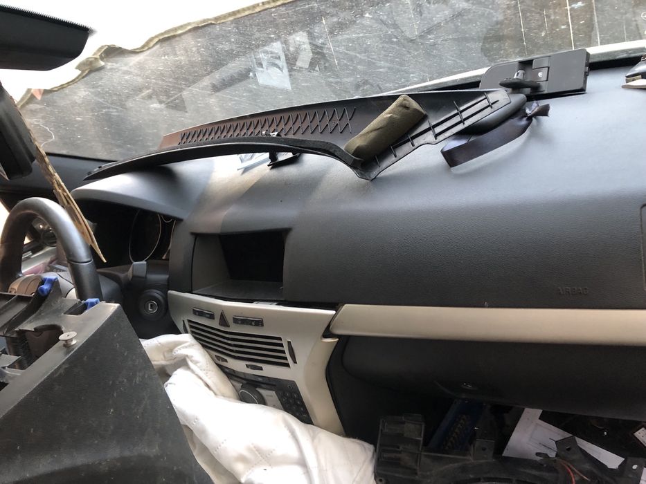Plansa bord opel astra h