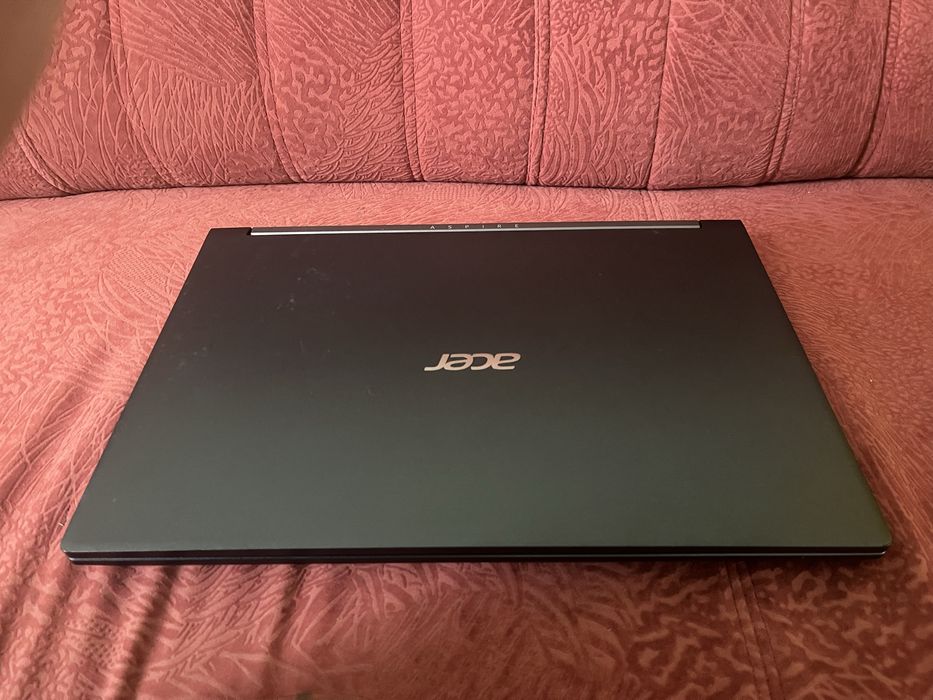 Vand laptop gaming acer aspire 7