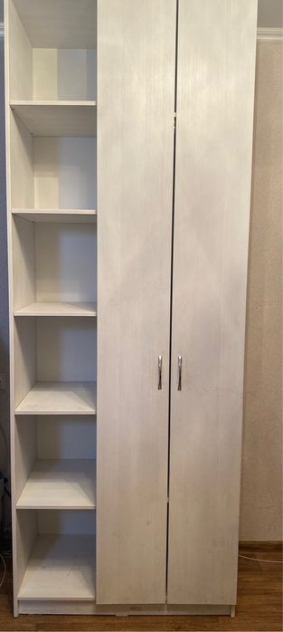 Продается комплект мебели, шкаф с кроватью