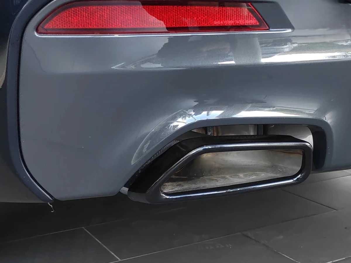 Ornament tips evacuare toba finala capac Bmw seria 5 G30 G31 G38