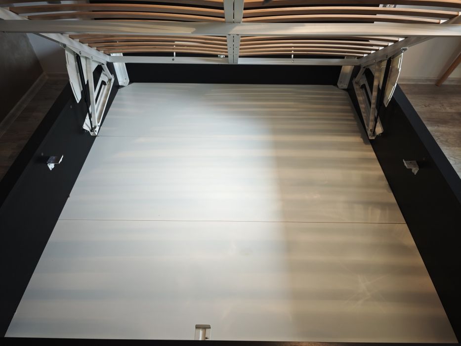 Легло Ikea MALM 210 на 195 см