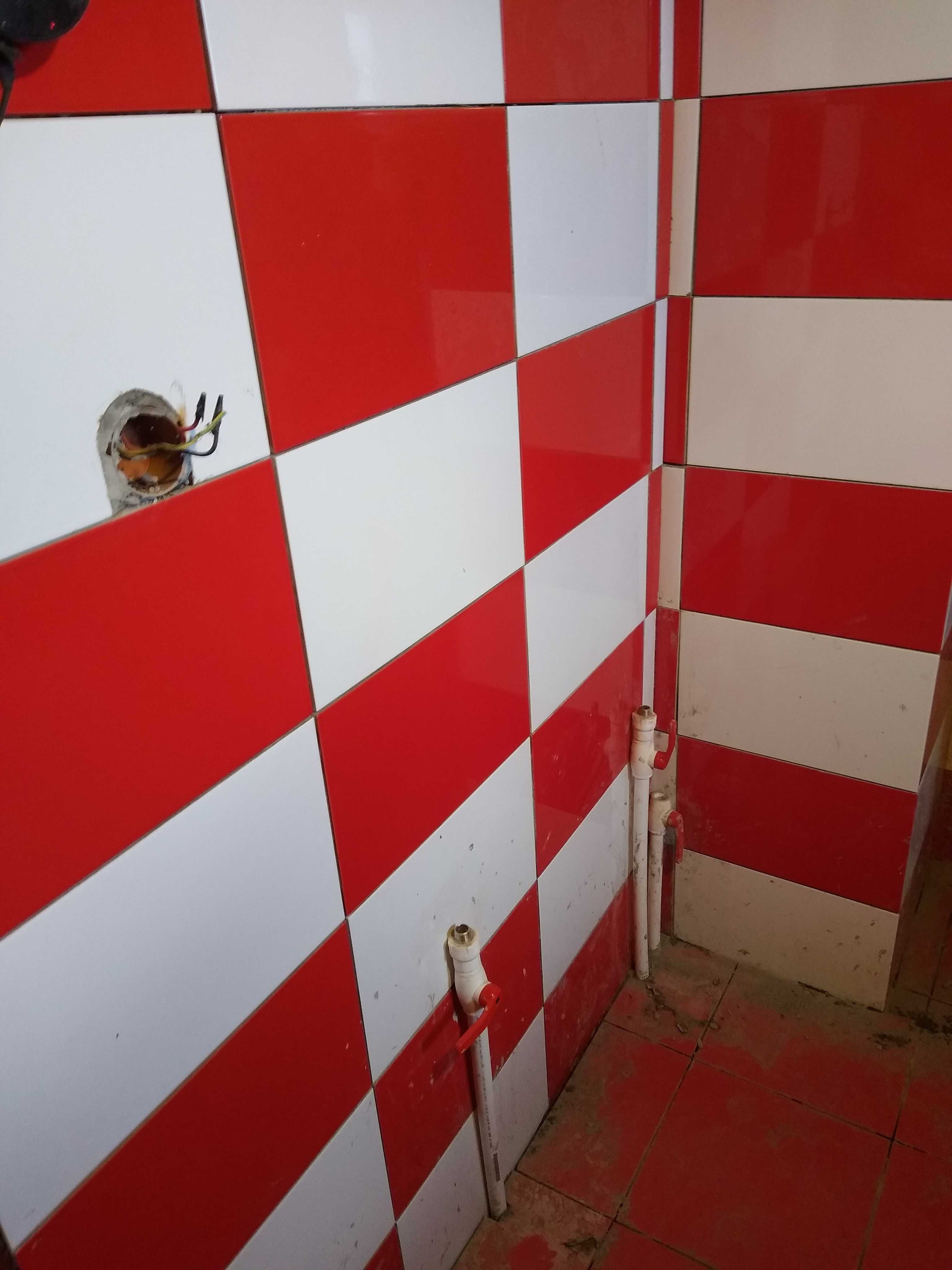 Interioare: gresie, faianță, parchet, zugrăveli, glet rigips, sanitare