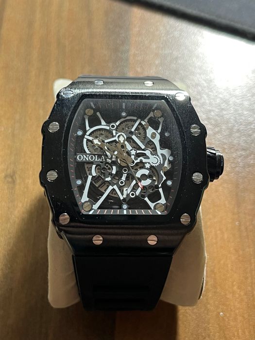 Часовник Onola черен