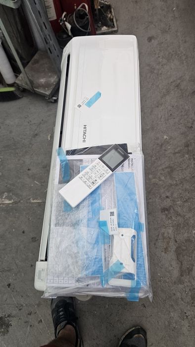 Aer conditionat 9000 btu -hitachi
