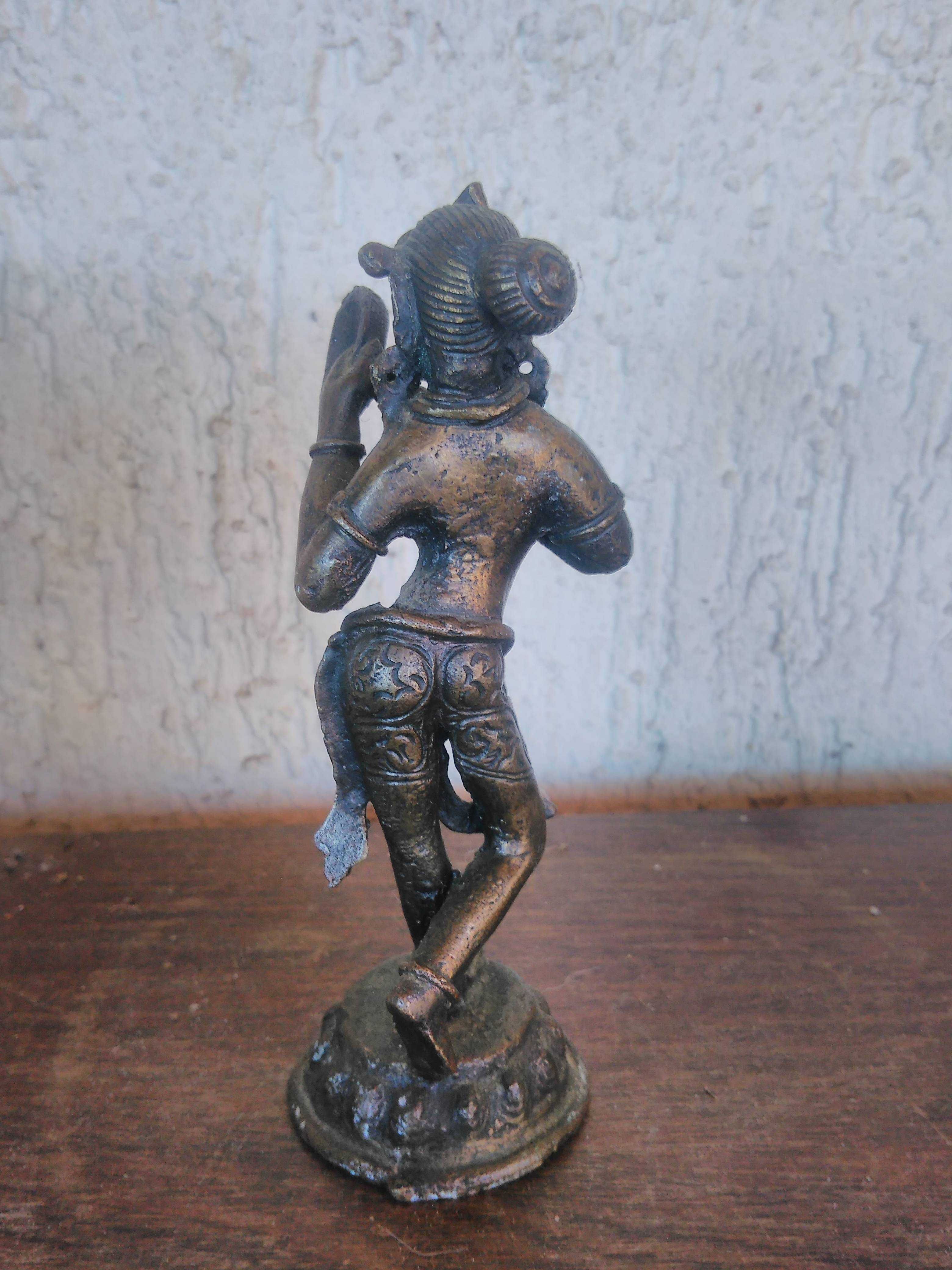 Продавам антикварна Индиска бронзова или месингова Склуптора на Богиня