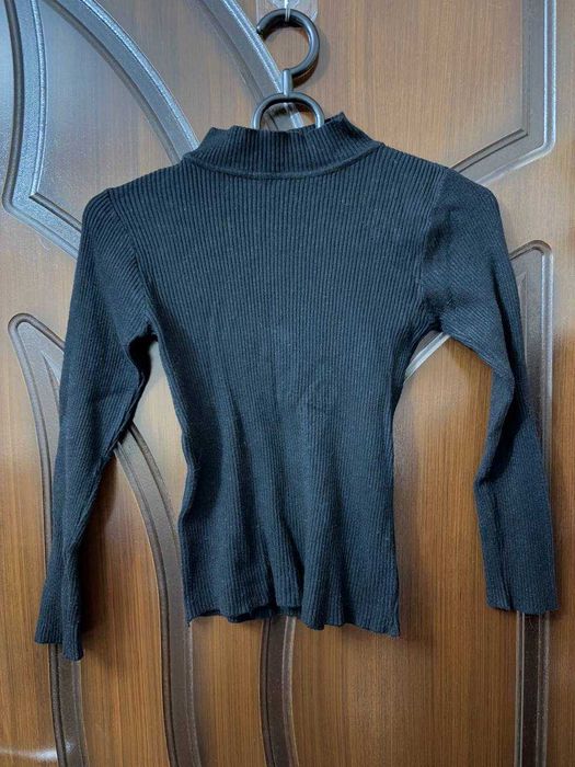 Лонгсливы и свитера