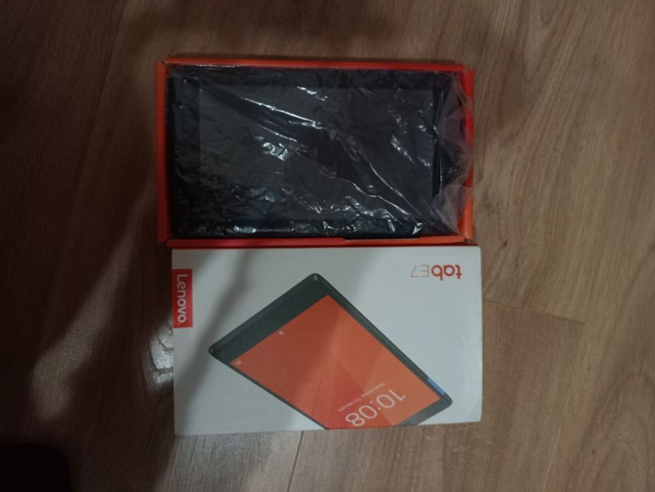 tableta Lenovo E7