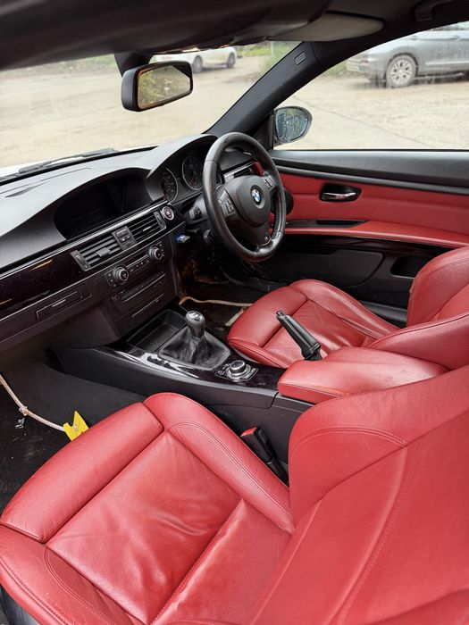 БМВ Е92 lci 320д 184коня харман кардон комбокс червен салон на части