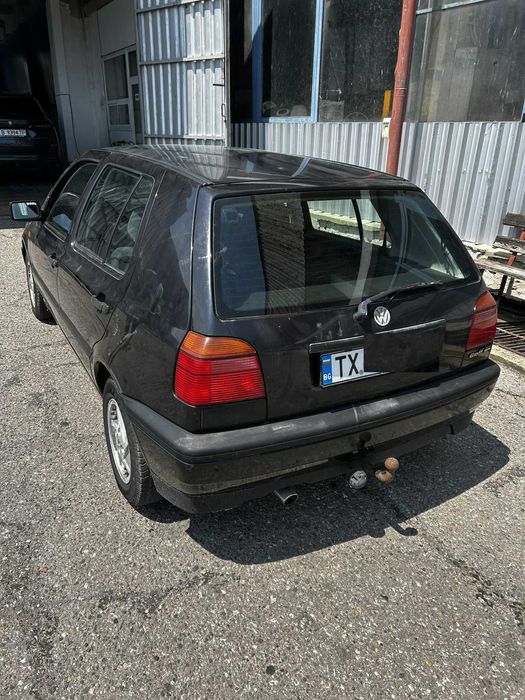 VW Golf GL в изправно техническо състояние и перфектен документално