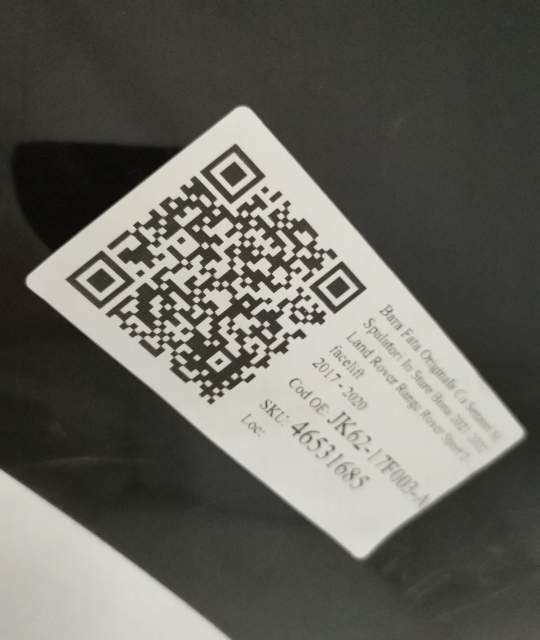 Предна броня Оригинална със сензори и миещи устройства в добро състоян