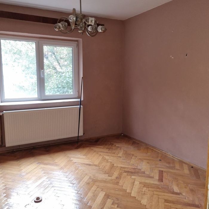 Apartament de 3 camere zona TRIAJ