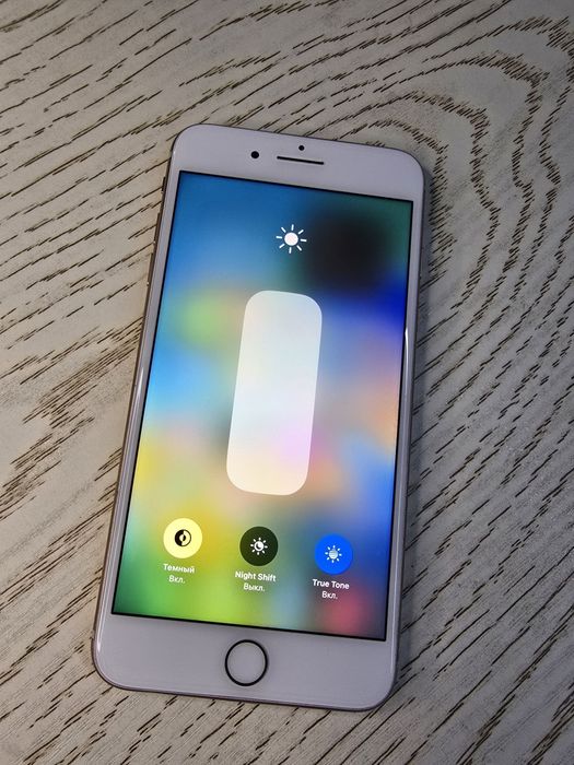 iPhone  8 Plus 64 gb