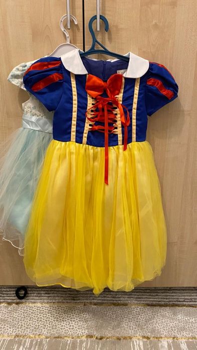 Продам платья на новый год