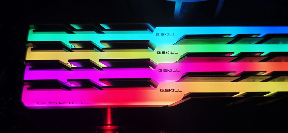 16GB RAM DDR4 3200MHz G Skill Trident Z RGB Full Box