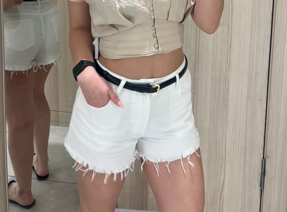 Продаю женские шорты