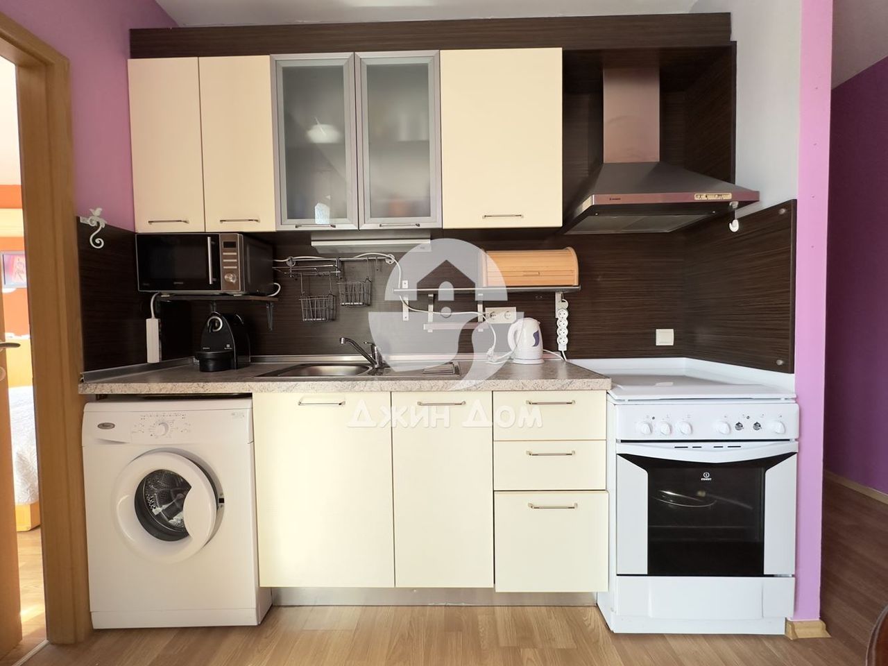 Продава се Тристаен апартамент в Ахелой - 75 кв.м за 920 €/кв.м - Снимка #2