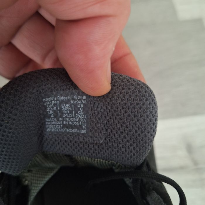 Haglofs Gore-Tex nr 36,2/3 noi cu etiketa