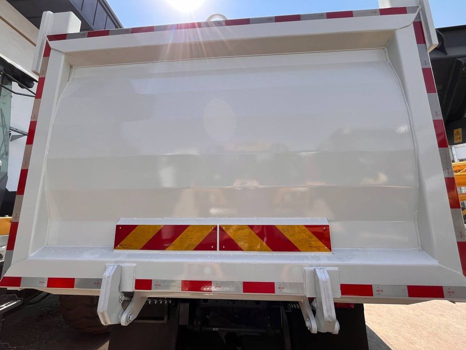 Самосвал HOWO 25 тн