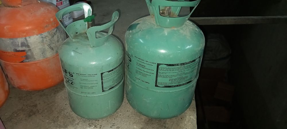 Балкон канистра ёмкость