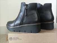 Clarks Скосени боти Airabell