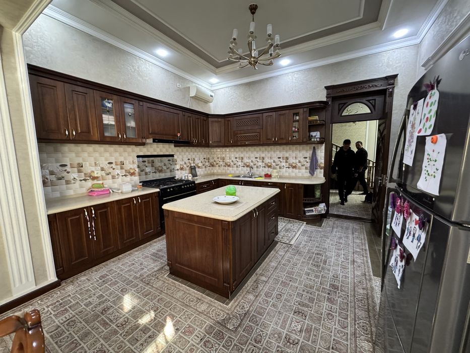 Ракатбоши Продается Евро Дом 3,5 сотки ресторан Мона, Гостиница Россия