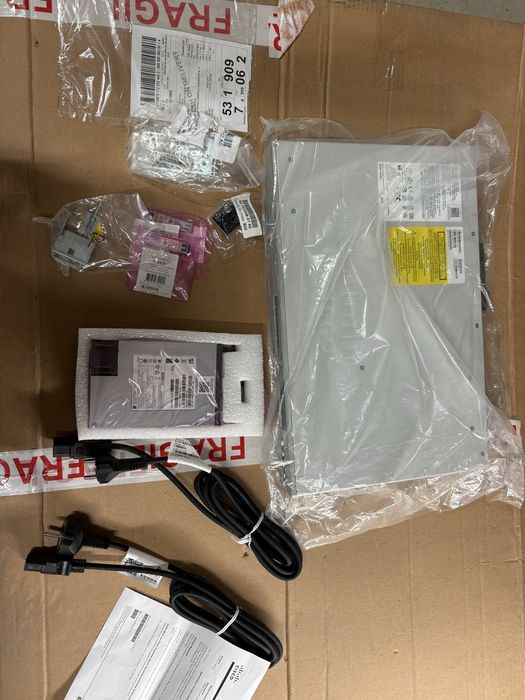 Switch Cisco C9200L-24P-4G-E Poe Plus