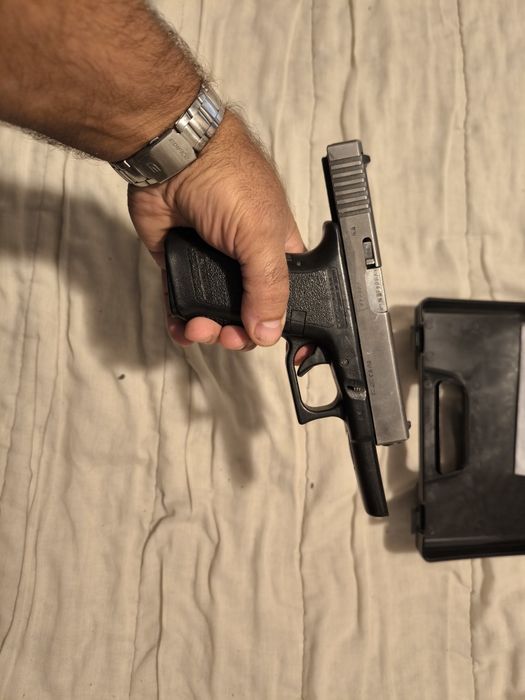 Обезопасено оръжие, Деактивиран пистолет Глок 17, револвер