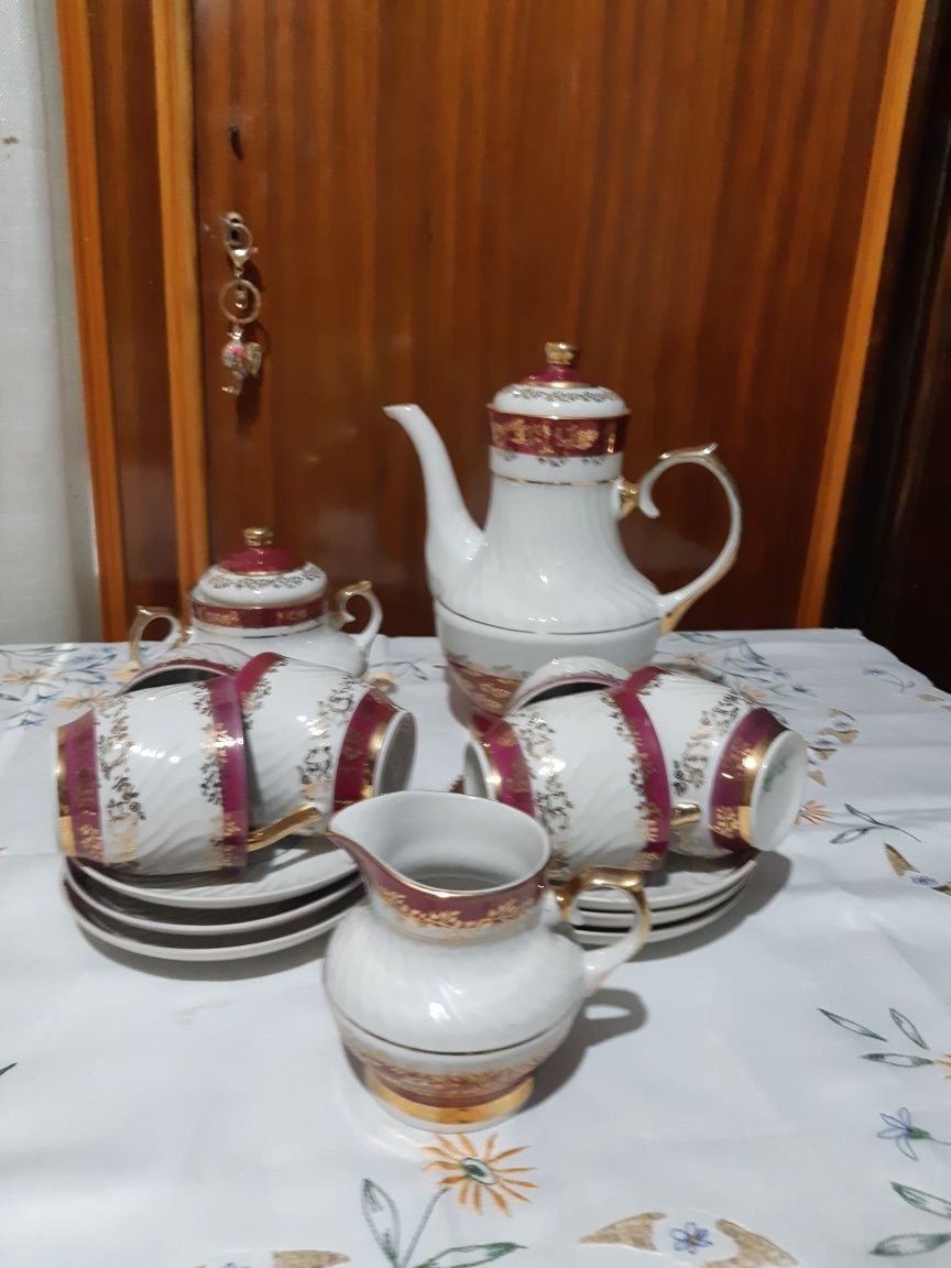 Сервиз с 90 х  состояние  идеальное