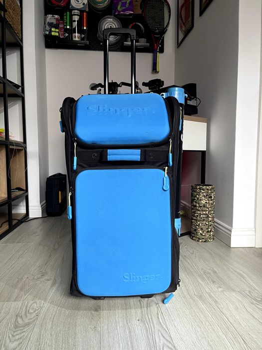 Vând mașină de aruncat mingi de tenis/padel Slinger Bag