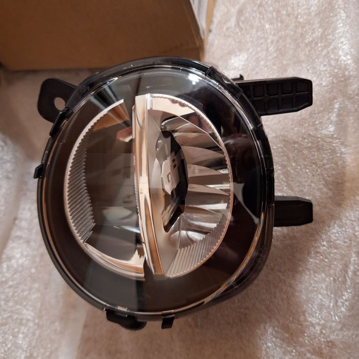Proiector stanga led BMW