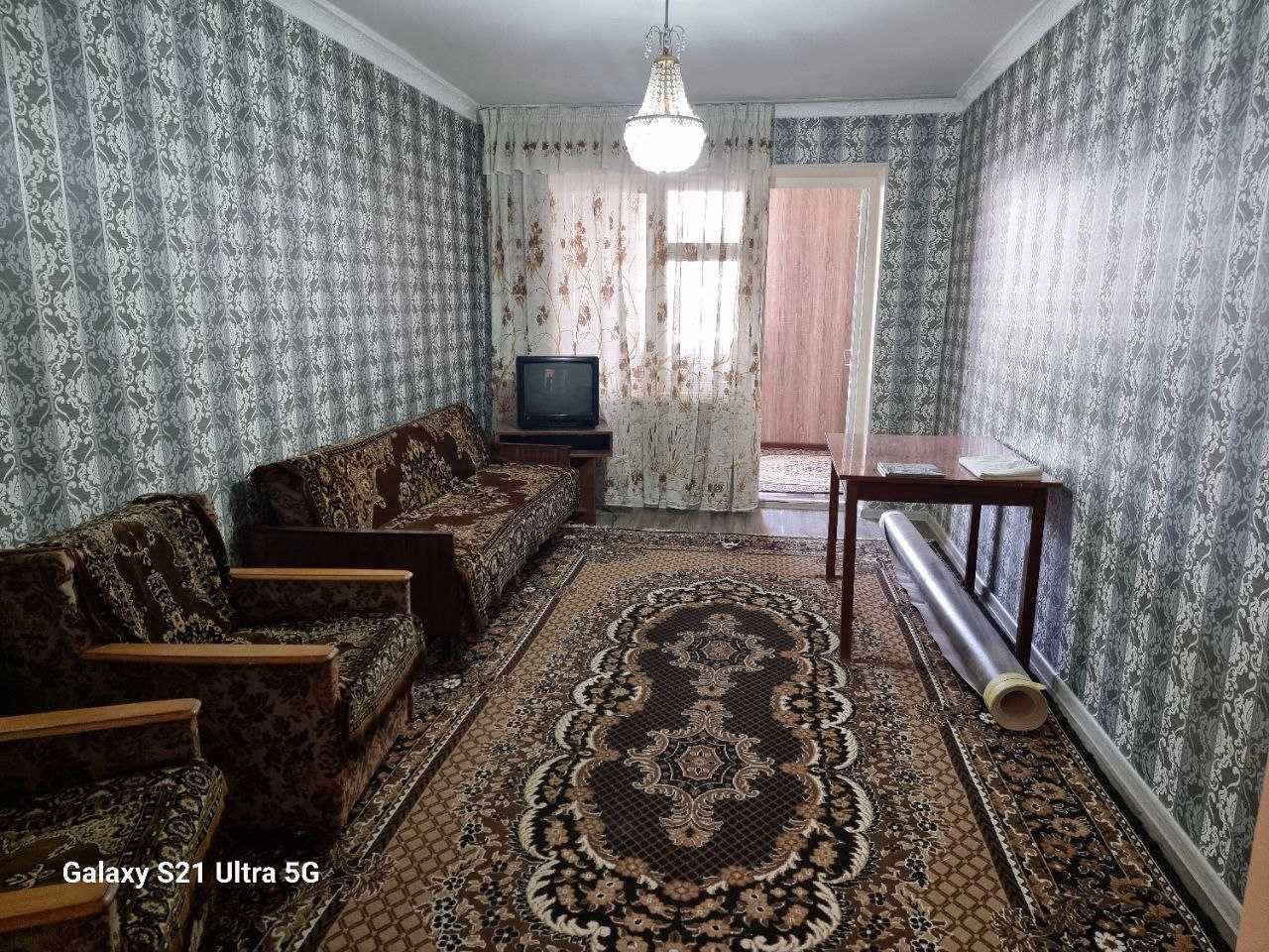 Продается 2-х комнатная квартира в Чирчике рядом Спорт.институт